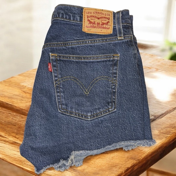Levis 501 Shorts Women 29 Blue Cut Off Button Fly Mid Rise Premium Denim - Picture 14 of 16